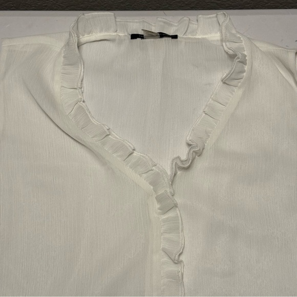 Tommy Hilfiger Women’s Small Cream Ruffled Blouse - Picture 3 of 9
